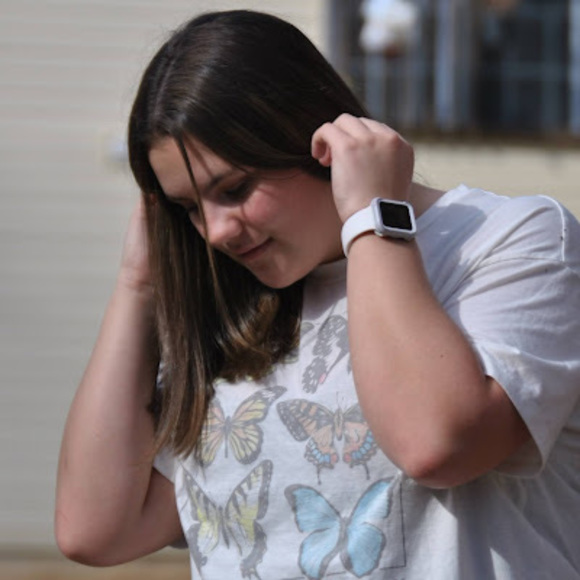 Meet your Posher, Alexis - Picture 1 of 1